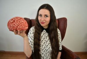 Natalia Staniszewska (@binge.proof.brain)